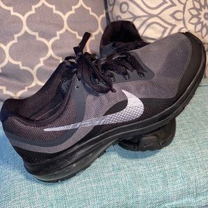 Nike Womens Air Max Dynasty 2 852445-001 Black Running Shoes Sneakers Size 7 EUC